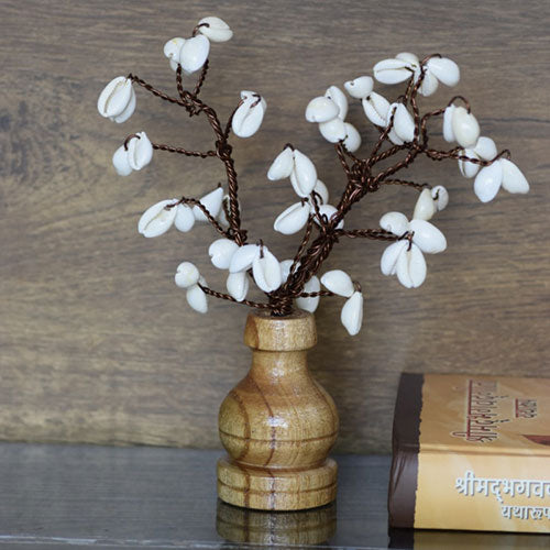 Kauri Bouquet-Natural Kaudi-Conch-27 Beads